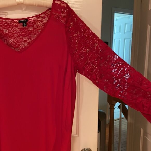 Torrid Red Lace long sleeved blouse❤️ - Picture 4 of 8